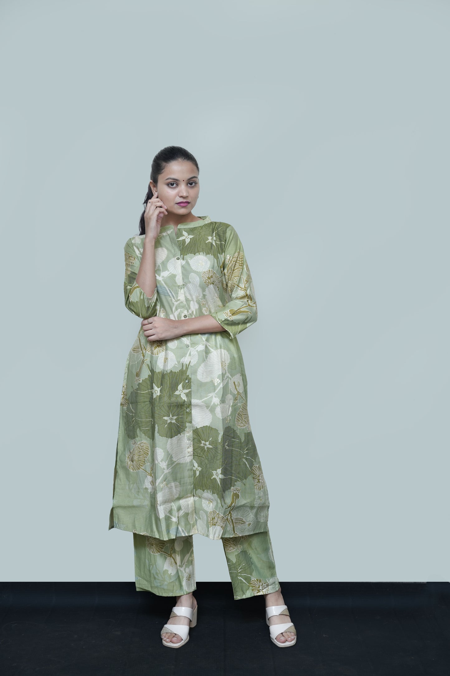 Olive Green Printed Kurti Set with Pants – Elegant Ethnic Style